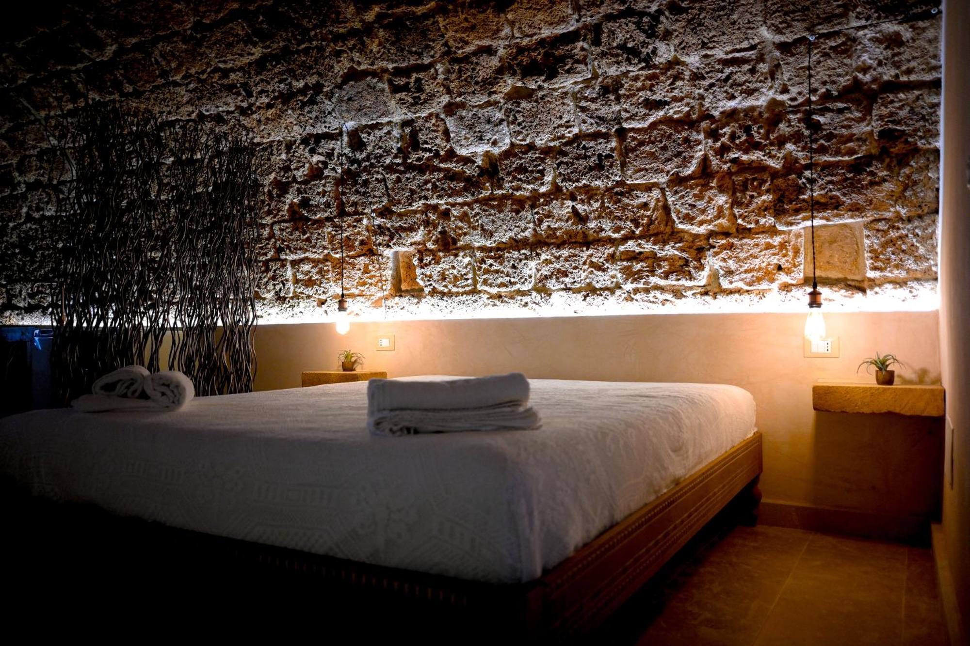 La Grotta, Luxury Suite & Spa 诺托 外观 照片