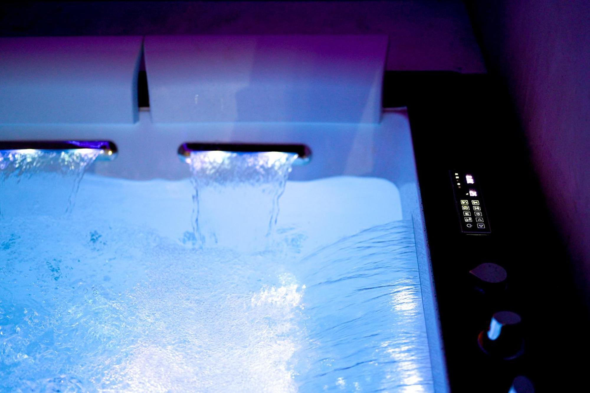 La Grotta, Luxury Suite & Spa 诺托 外观 照片