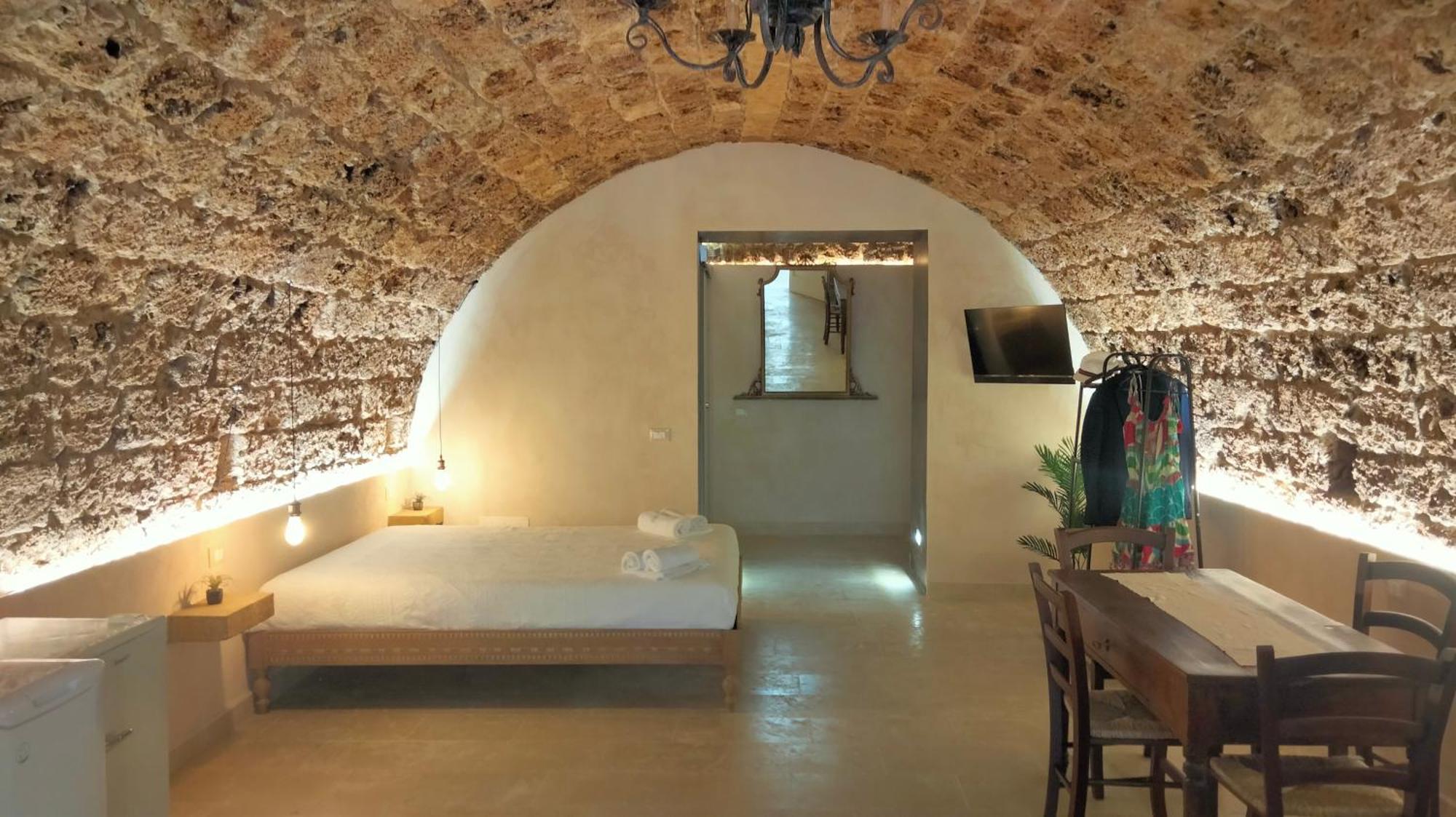La Grotta, Luxury Suite & Spa 诺托 外观 照片